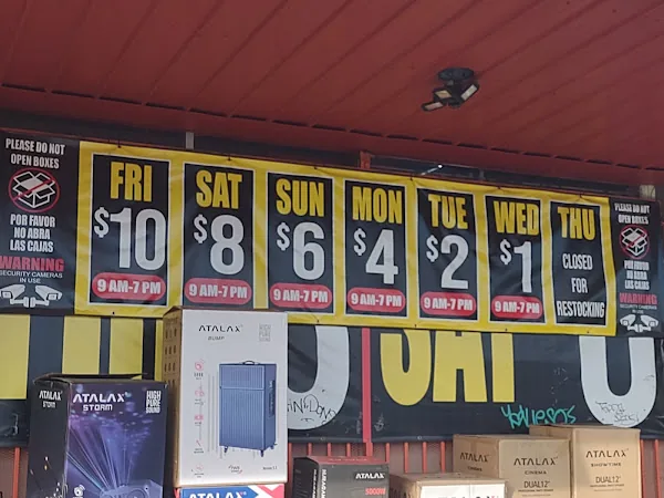 Black Friday Deals in Stockton, CA storefront
