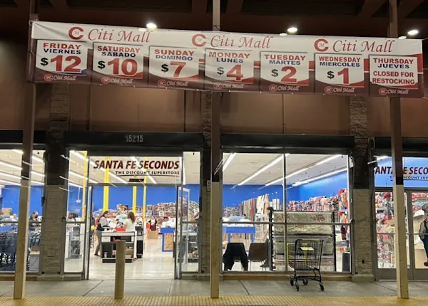 Citi Mall Compton in Compton, CA storefront