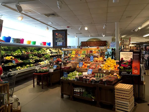 New Morning Market & Vitality Center in Woodbury, CT storefront