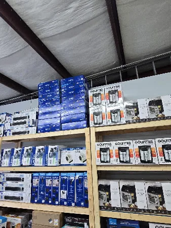 Straight 2 U liquidators, LLC in Valdosta, GA storefront