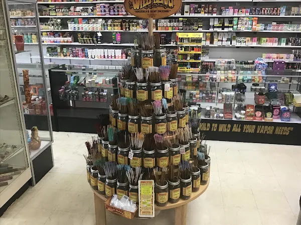Happy Daze Vape and Smoke in Indianapolis, IN storefront