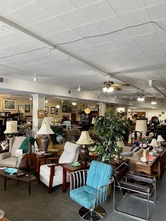 Hunt & Gather Home & Estate Sales in Lafayette, IN storefront