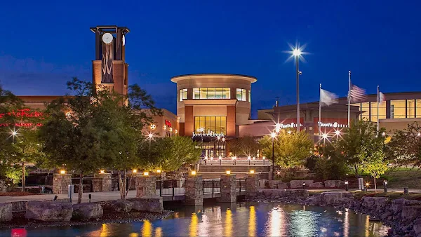 Jordan Creek Town Center in West Des Moines, IA storefront