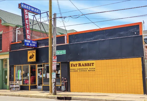 Fat Rabbit Thrift & Vintage in Louisville, KY storefront