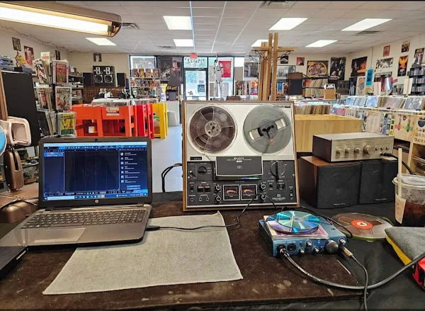 Classic Vinyls in Baton Rouge, LA storefront