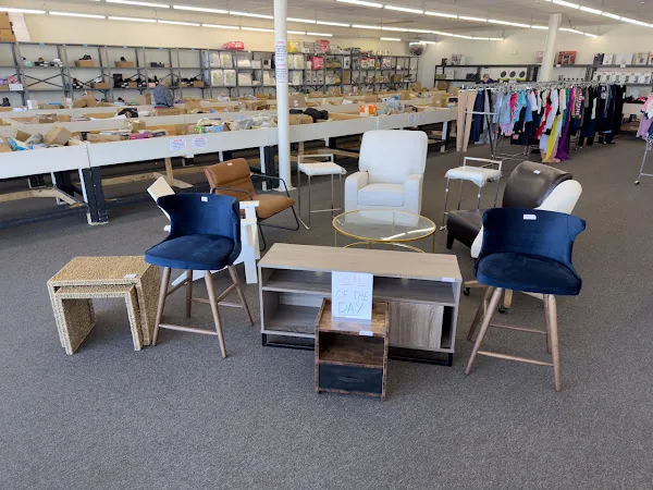 Daily Deals Liquidation in Scott, LA storefront