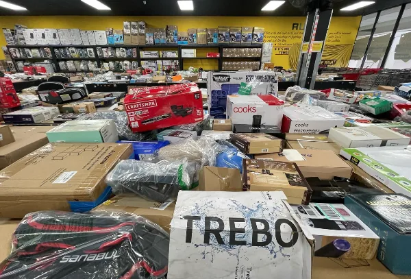 Treasure Hunt Liquidators Bin Mega Store in Norfolk, VA storefront