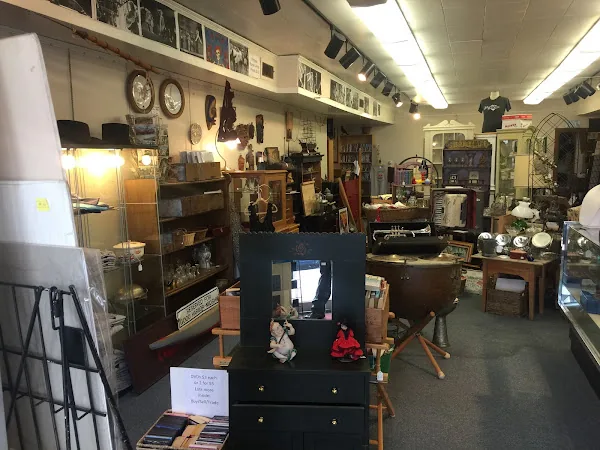 Cape Ann Auction in Gloucester, MA storefront