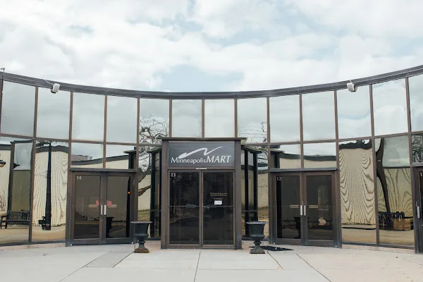 Minneapolis Mart in Hopkins, MN storefront