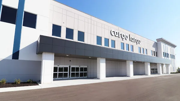 Cargo Largo in Independence, MO storefront