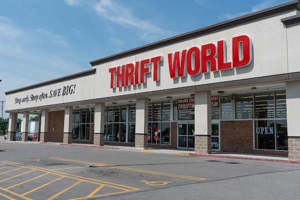 Thrift World in Independence, MO storefront