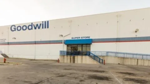 Goodwill Outlet Store in Oklahoma City, OK storefront