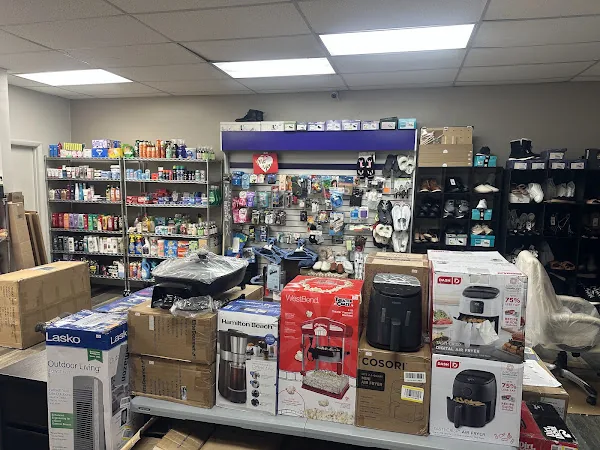 Discount zone in Erie, PA storefront