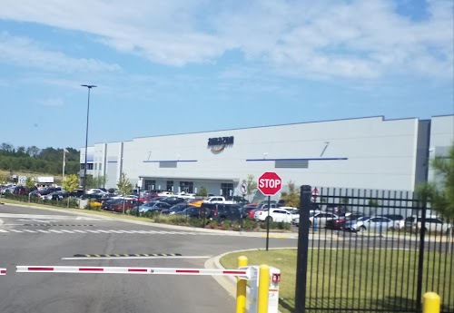Amazon Distribution Center in Memphis, TN storefront