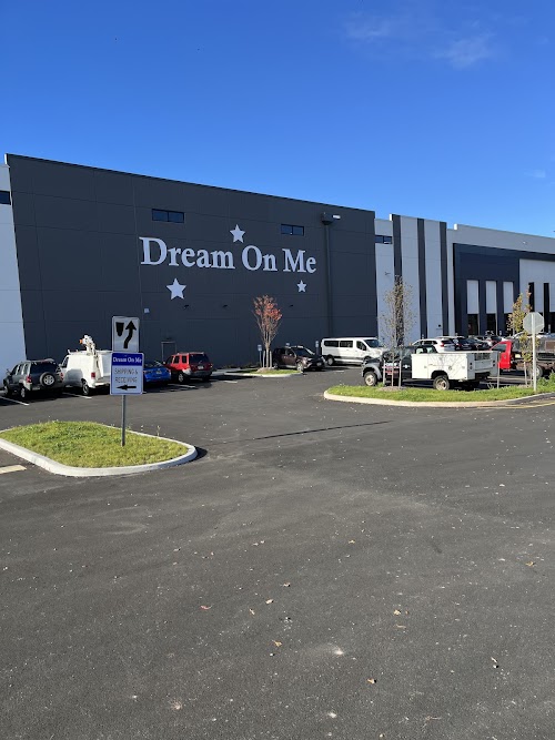 Dream On Me Industries, Inc. in Somerset, NJ storefront