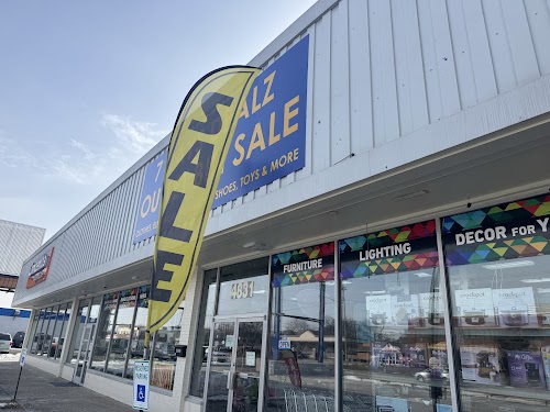 7 days dealz Outlet bin sale in Whitehall, OH storefront