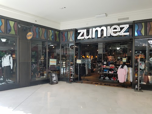 Zumiez in Bloomington, MN storefront