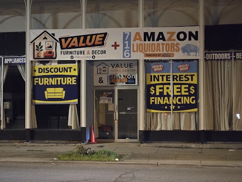 716 Amazon Liquidator in Buffalo, NY storefront
