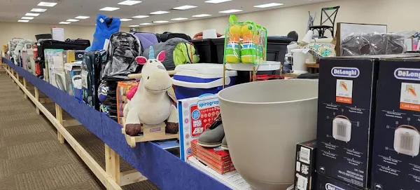 Finders Keepers Super-Sized in Elizabethton, TN storefront