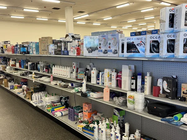 Discount Deals Liquidation in Lynnwood, WA storefront